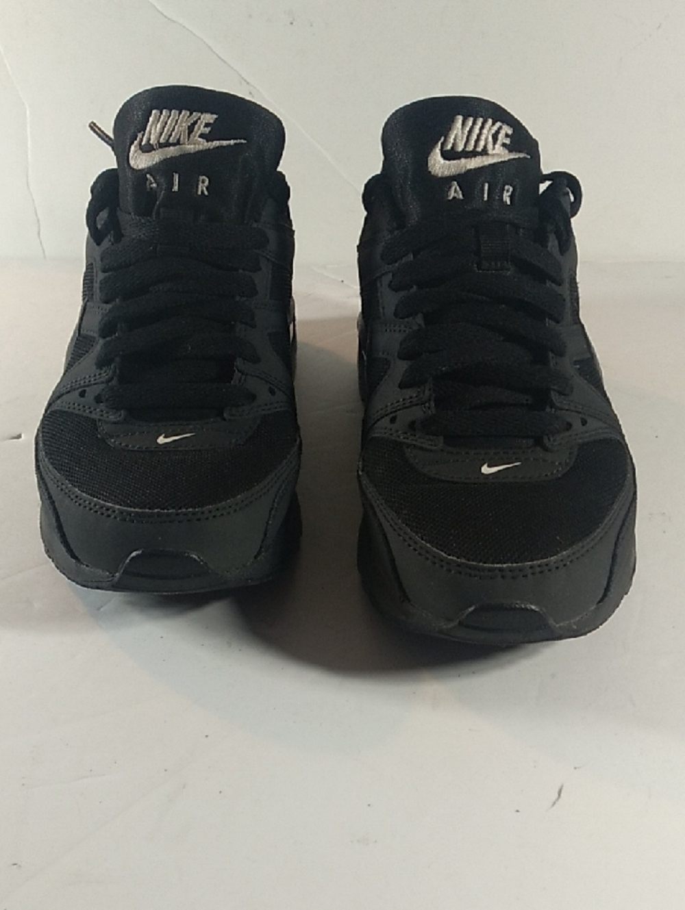 Nike Black Low-Top NIKE Air Max Running Sneakers, UNISEX SIZE 5.5Y.